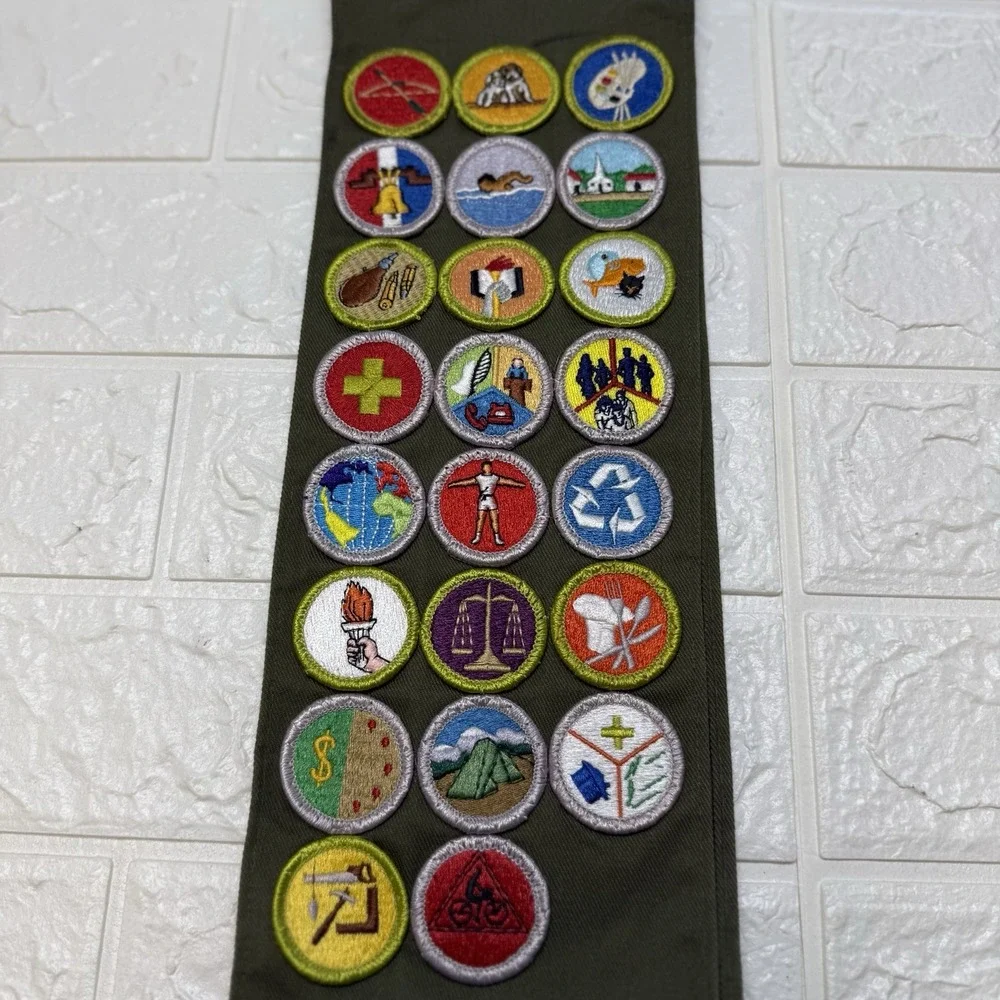 Boy Scouts of America Merit Badge Sash Green Excellent 23 Badges BSA